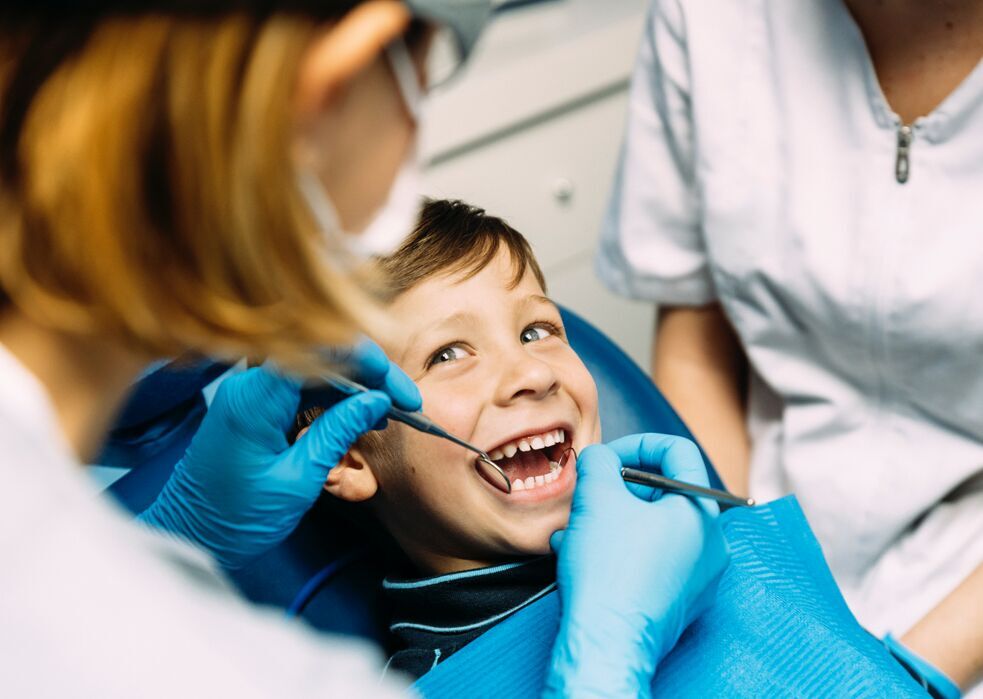 Dentiste pour enfant - Examen dentaire - Centre dentaire BLL - Dentiste à Longueuil